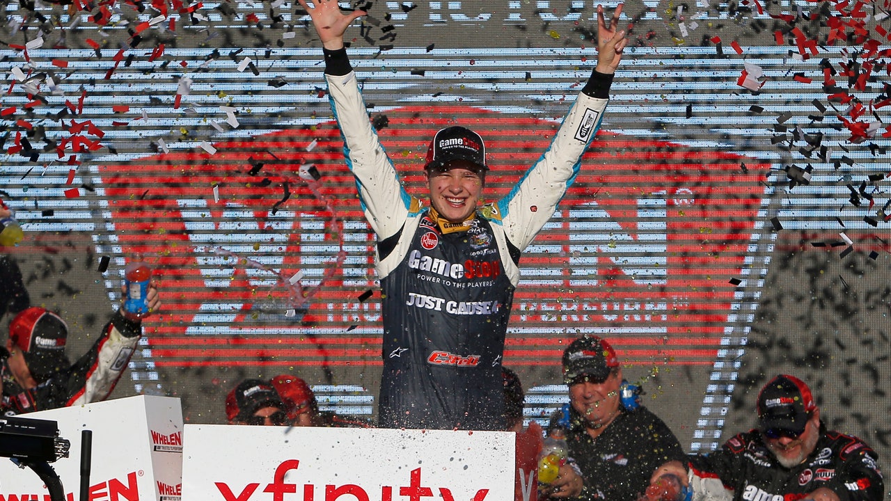 Bell becomes favorite after eking into Xfinity Series finale